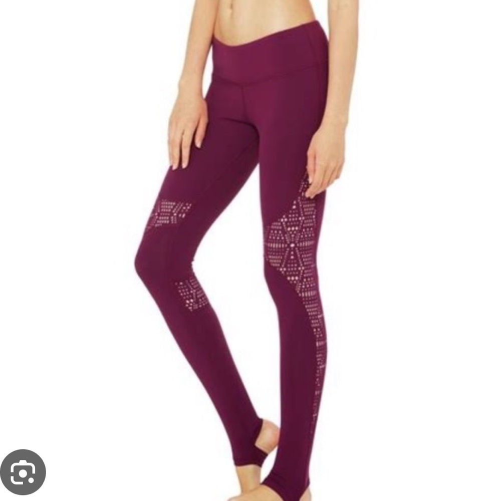 ALO Yoga leggings and bra set